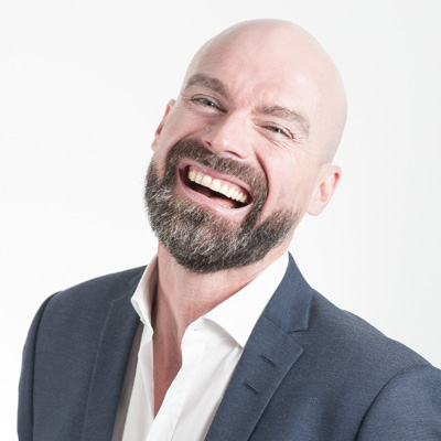 Teilnehmende bei einem Online Marketing Kurs in kleiner Gruppe